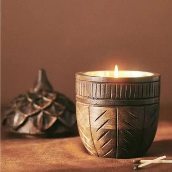 Large Acorn Woody Leather & Leaves Wooden Candle